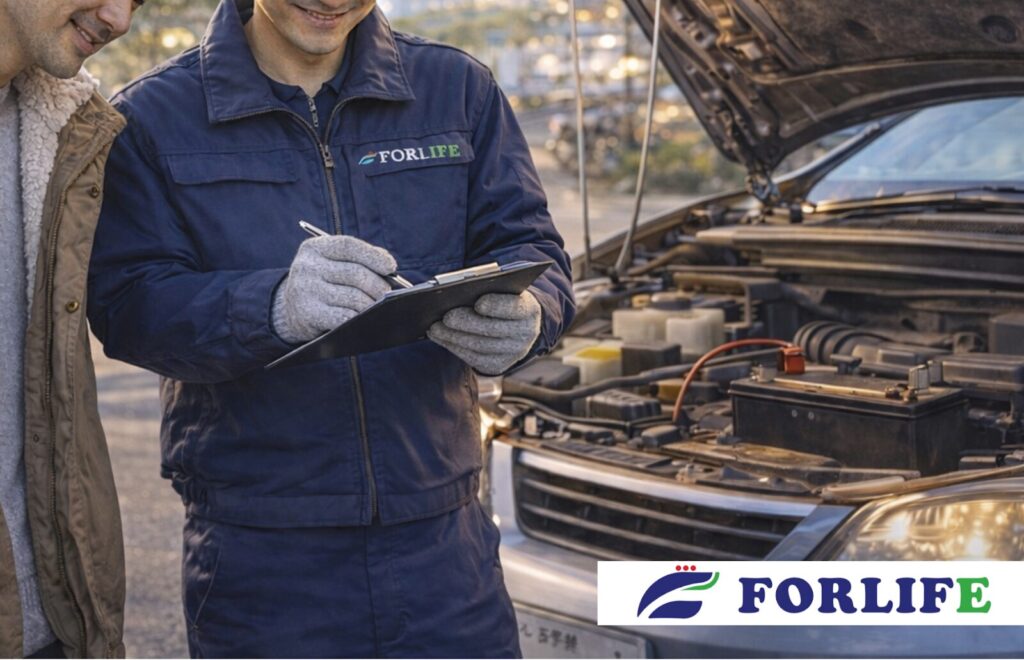 愛知県でバッテリーサービスセンターに依頼する際のポイント（バッテリーサービスセンターの作業員が聞き取りをしている画像）